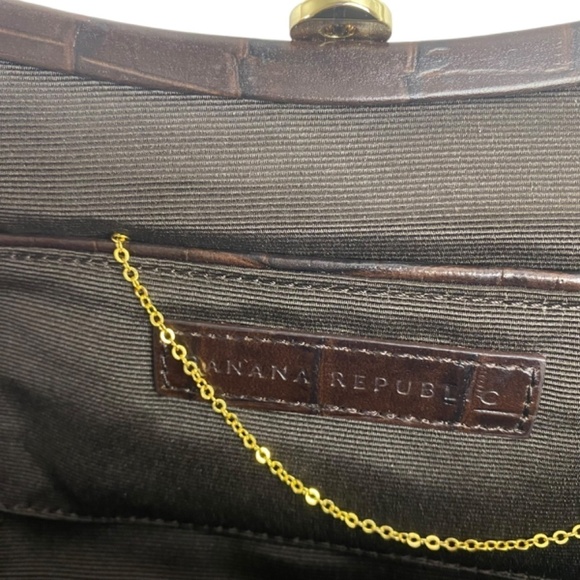 BANANA REPUBLIC - Banana Republic Clutch in Croc Embossed 100% Leather Brown - Picture 6 of 11